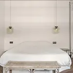 Sejour De Luxe Sur Les Collines Nicoises Tatil Evi