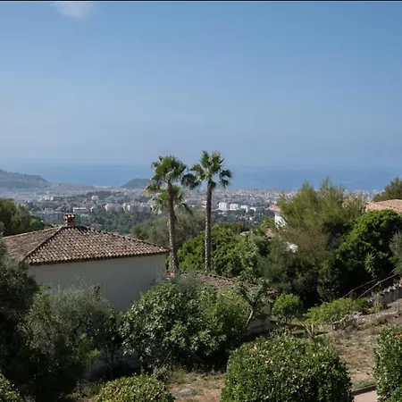 De Luxe Sur Les Collines Niçoises Casa vacanze