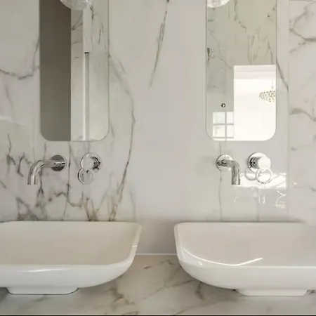 Sejour De Luxe Sur Les Collines Nicoises *