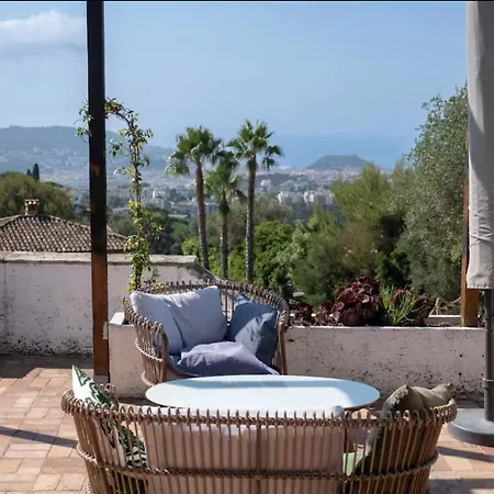 Vakantiehuis Villa, Piscine Et Vue Exceptionnelle A
