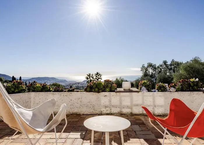 Holiday home Sejour De Luxe Sur Les Collines Nicoises