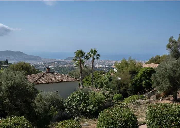 Sejour De Luxe Sur Les Collines Nicoises Holiday home